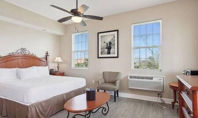 Lafitte Bed & Breakfast | Magnolia Cottage R7