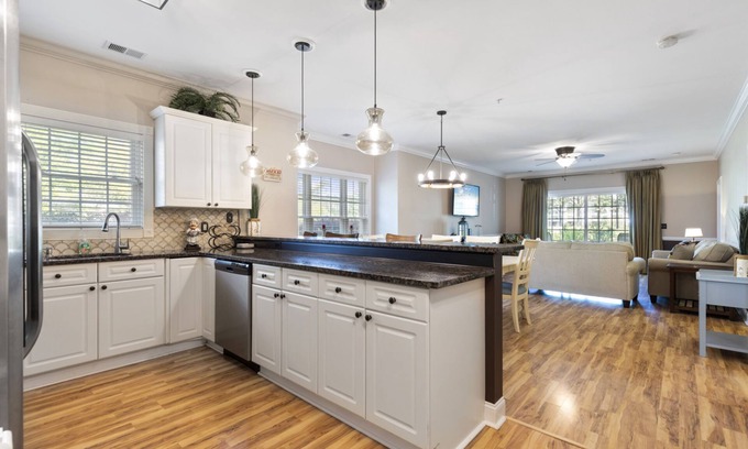 Central Myrtle Beach Eigentumswohnung | Magnolia Pointe