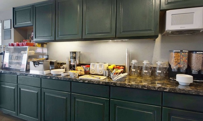 Ely Hotel | Magnuson Hotel Park Vue