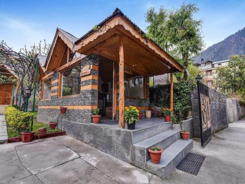 New Manali Hotel | mahin cottage