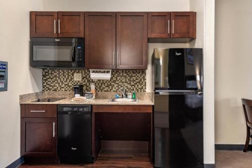 Moab Hotel | MainStay Suites Moab near Arches National Park