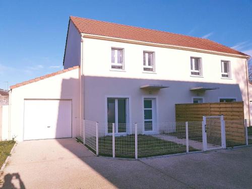 Montfermeil Haus | Maison cosy avec jacuzzi a Montfermeil