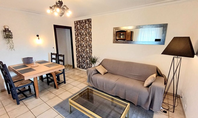 Grand Besancon Haus | Maison de Village Avec Jardin