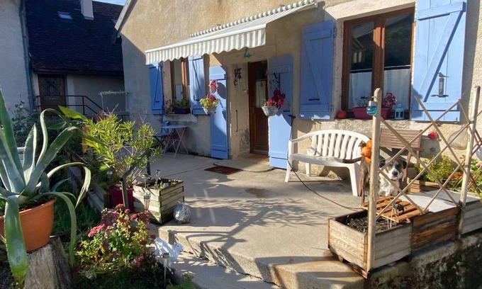 Les Planches-pres-Arbois Haus | Maison Avec Terrasse au Pied de la Reculée