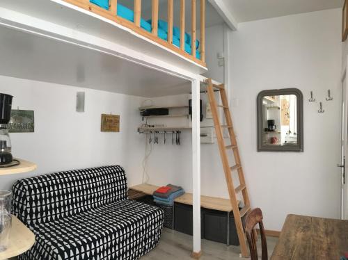 Porte-Saint-Martin Wohnung | Maisonnette studio sur cour