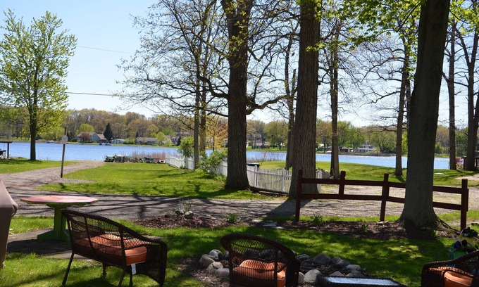 Brooklyn Hütte | Irish Hills Lake Cottage