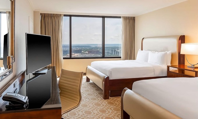 Alexandria West Hotel | Make Your Trip More Enjoyable! 2 Relaxing Units, Pool, Parking, Pets Allowed!