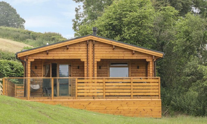 Bettws Cedewain Haus | Manor Farm Lodges - Red Kite Lodge
