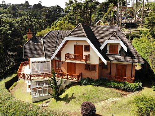 Vila Inglesa Haus | Mansão com 5 Suítes Churrasqueira Solarium Lareira