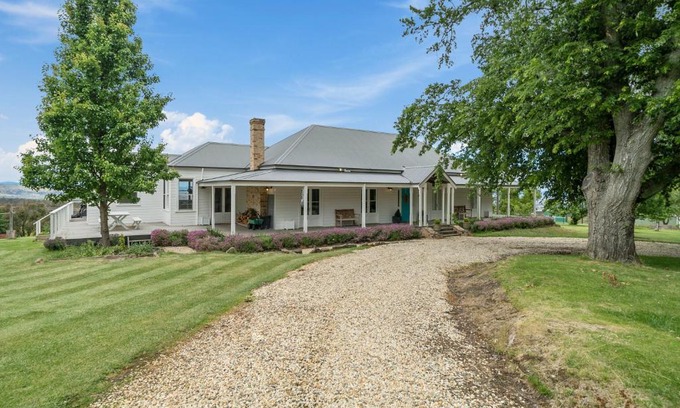 Tolmie Haus | Mansfield Manor