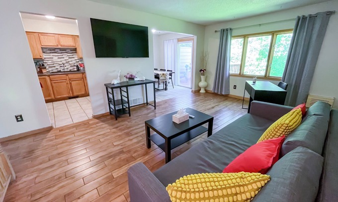 Maple Grove Haus | Maple Grove Retreat Haven