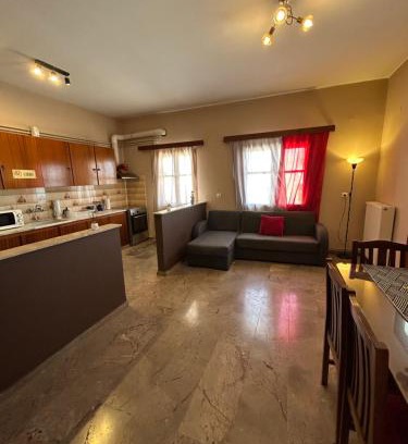 Dirfys-Messapia Wohnung | Marble and Wood Retreat!