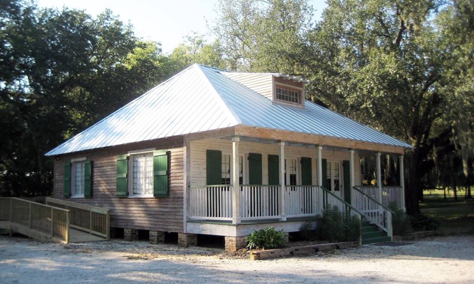 Destrehan Hütte | Marie Celeste Creole Country Cottage