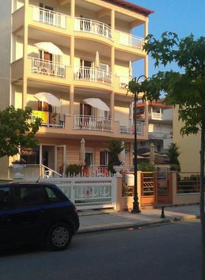 Olymbiaki Akti Wohnung | Marie Claire Studios