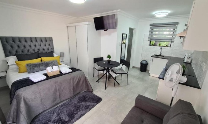 Germiston Wohnung | Marielitsa Guest Suite No 5