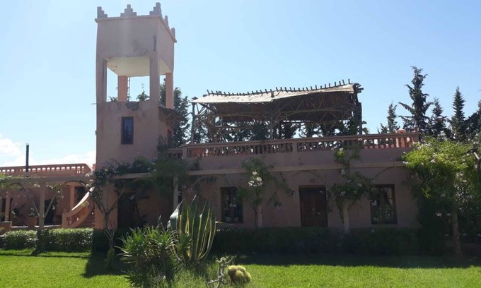 Sidi Abdallah Ghiat Haus | Riad-Zimmer in Marrakesch mit Berg- und Poolblick