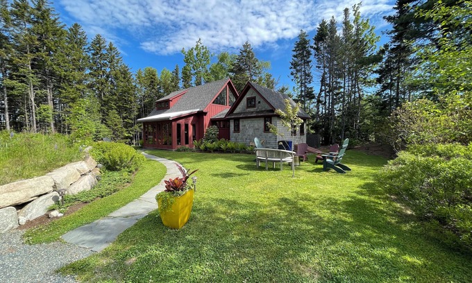 Manset Hütte | Marsden Cottage - custom-built exquisite cottage located in Southwest Harbor, Me