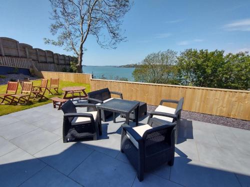 Pembroke Dock Haus | Martello View - 3 Bedroom Holiday Home - Llanreath