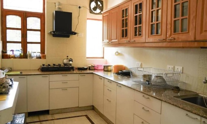 Rishikesh Wohnung | Master bed getway, Rishikesh