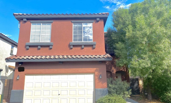 Enterprise Haus | Master Suite and Guest Rooms for budget Travelers