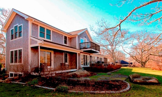 Menemsha Haus | Wieder aufgebautes privates Menemsha-Haus! Chilmark Ma.