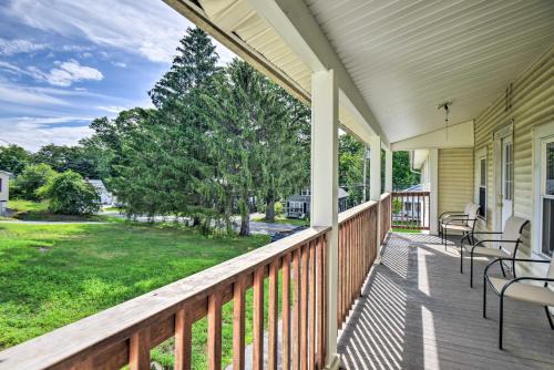 Meredith Wohnung | Meredith Home - Walk to Lakes and Restaurants!