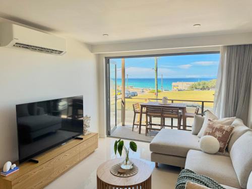 Merewether Wohnung | Merewether By The Beaches Newcastle, Free Parking, Ocean View