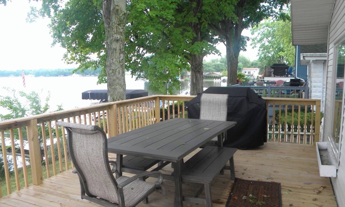 North Webster Haus | Mermaid Waterfront Villa with Pier on Lake Webster