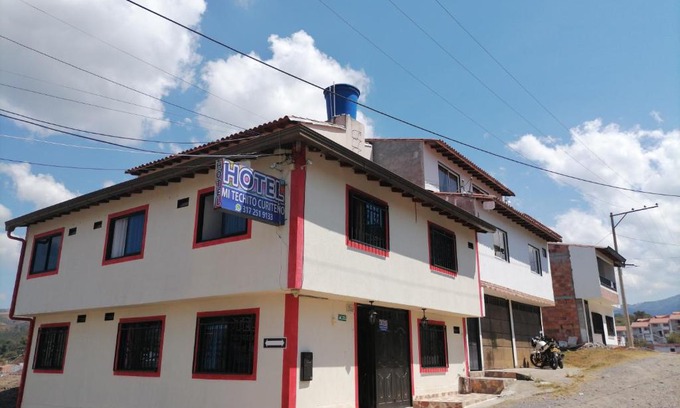 Curiti Hotel | Mi Techito Curiteño