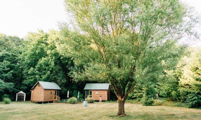 Shorewood-Tower Hills-Harbert Kabine | MI Wine Trail - Kleine Hütten - Große Erlebnisse - bis zu 28 Personen!