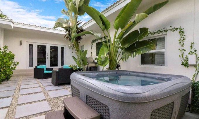Seybold Haus | Miami Dream House