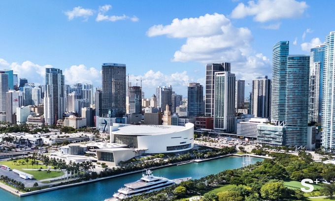 Downtown Miami Resort | Miami Luxury Studio With City View