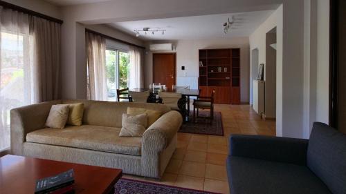 Kropia Wohnung | Michael Apartment, near the Airport