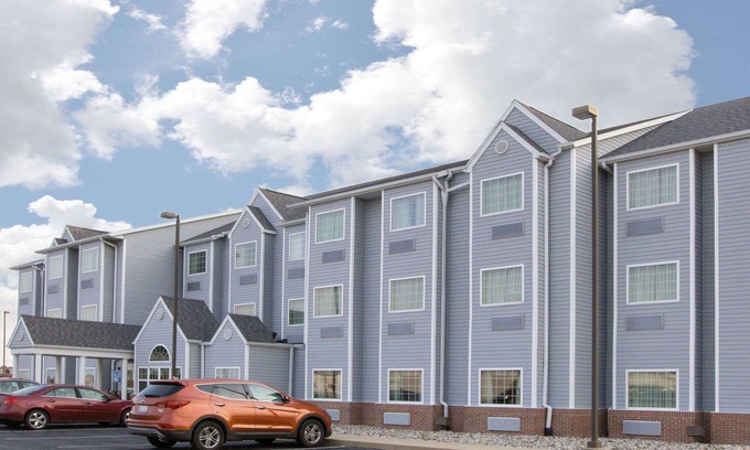 Delphos Hotel | Microtel Inn & Suites by Wyndham Delphos