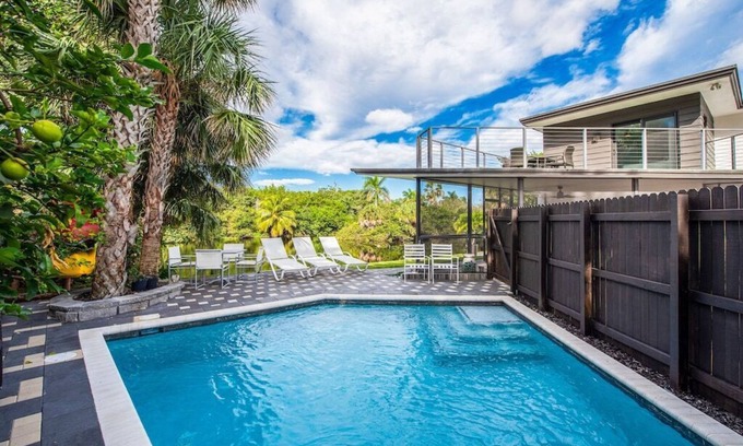 Birch Park Finger Streets Haus | 5 Schlafzimmer am See, 1 Block vom Strand entfernt