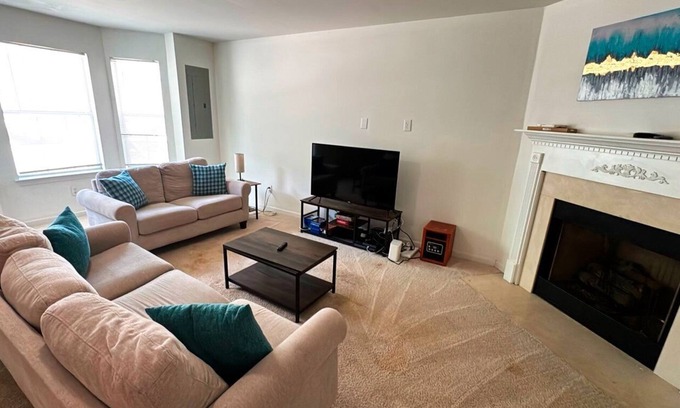 Mableton Haus | Peaceful 2BR Near Atlanta | Deck & Discounts!