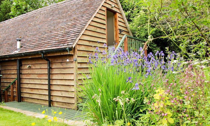 Munslow Hütte | MILFORD TREE TOPS, romantic, with a garden in Craven Arms
