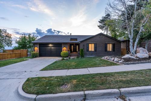 Olympus Cove Haus | Millcreek Villa- Scenic Fun & Games Getaway! home