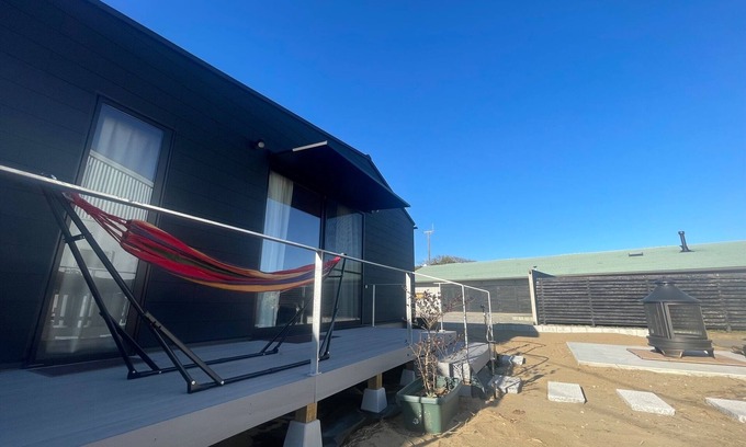 Kujukuri Hütte | Minimal quad Ran 4 person building / Sambugun Chiba