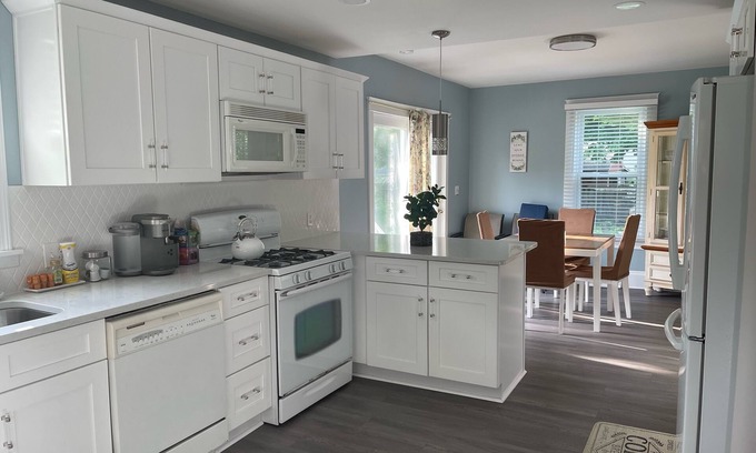 Lewiston Haus | Minutes from Niagara Falls in a Historic Village