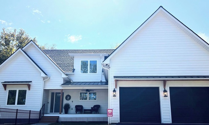 Miller Southside Haus | Minutes from Virginia Tech and Downtown Blacksburg!