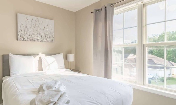 Columbus Haus | Minutes to Ft Moore! Two-Story Oasis, Moore Bliss