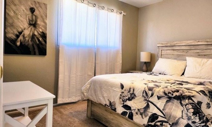 Tempe Haus | Minutes to Oldtown Scottsdale - Your peaceful Oasis awaits!