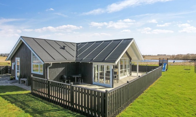Grønhøj Haus | "Mirkka" - 1.5km from the sea by Interhome