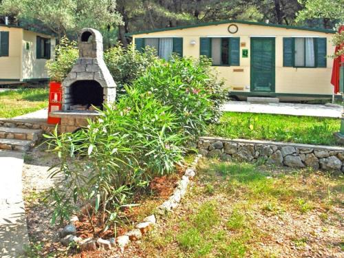 Cres Haus | Mobile Home in Cres near Pebble Beach