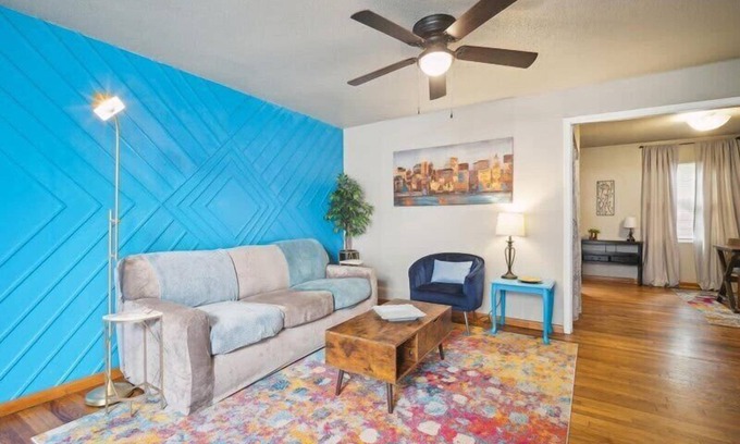 Tulsa Haus | Beautiful pet friendly 1/1BR Condo near Brookside.
