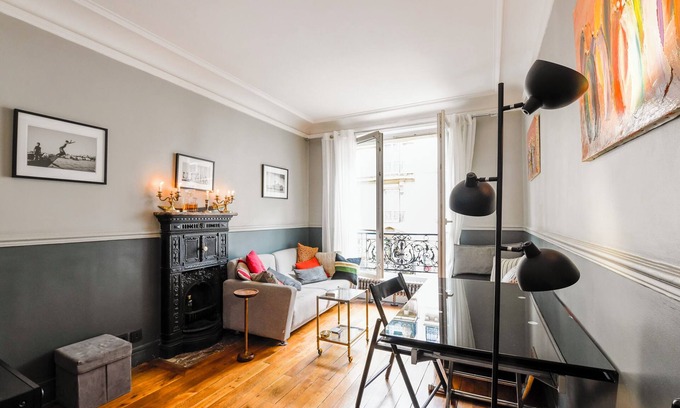 Montmartre Wohnung | Modern 2 Bdr Apt - 2 queen size beds - Up to 6 guests - optional parking rental