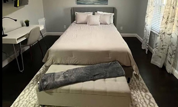 Atlanta Haus | Modern 2 Bedroom Condo in Quaint Neighborhood