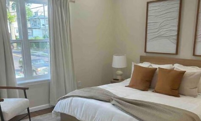 Hillside Haus | Modern 3bd/2ba 8 mins from EWR