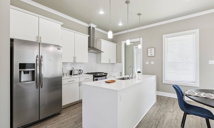 South Baton Rouge Haus | Modern 3BR/2.5BA House Minutes From Perkins Rowen